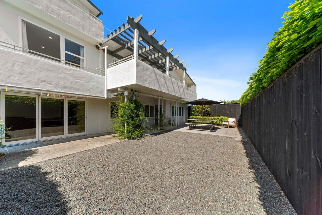 Hilltop House - Taupo Exterior photo